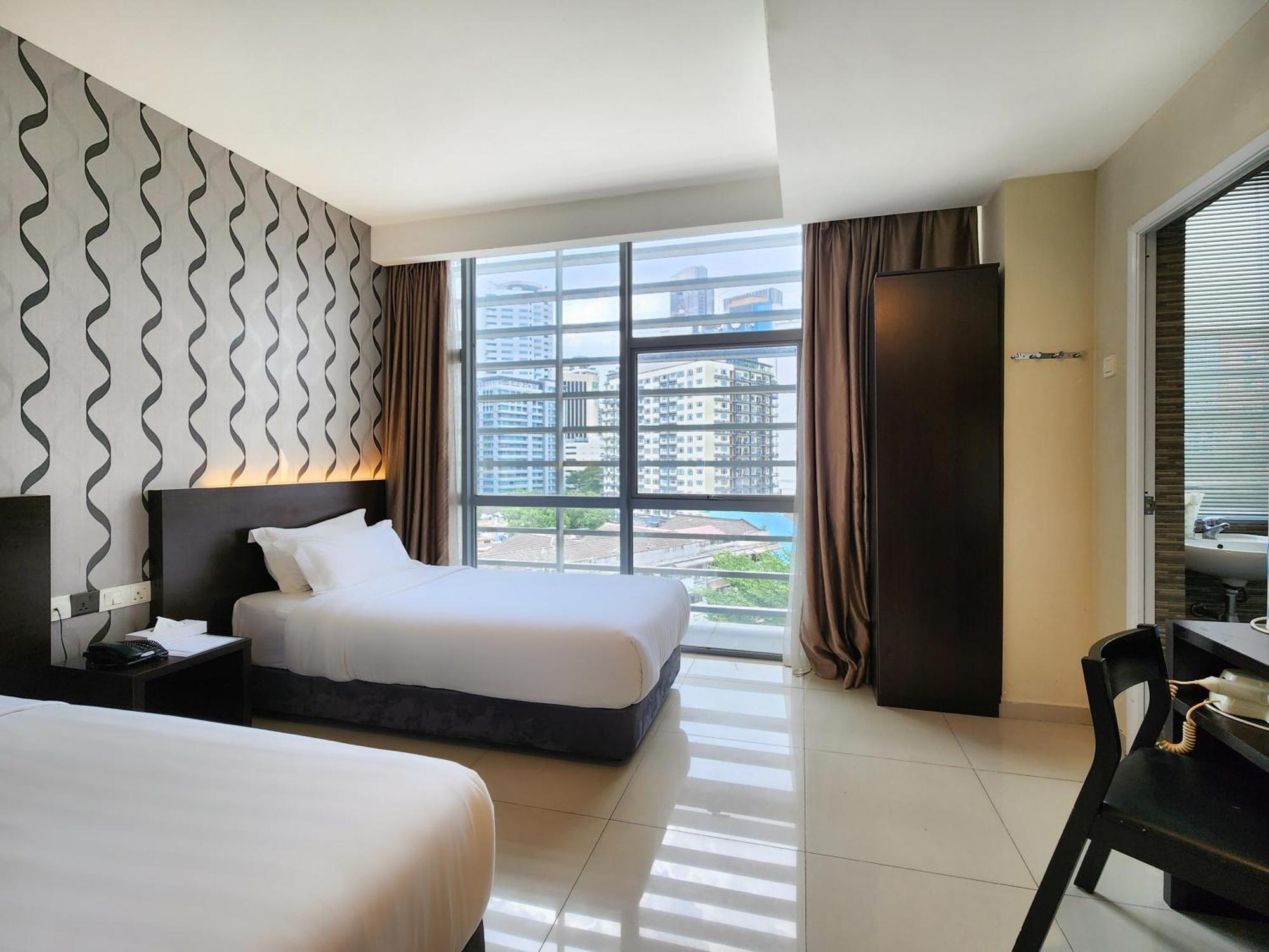 Izumi Hotel Bukit Bintang Куала Лумпур Екстериор снимка